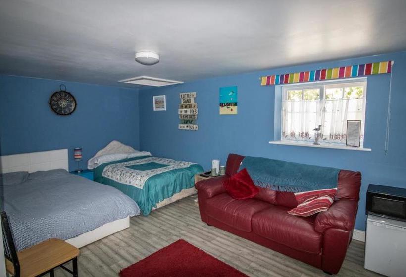 فندق صغير The Cabin Saracens Head