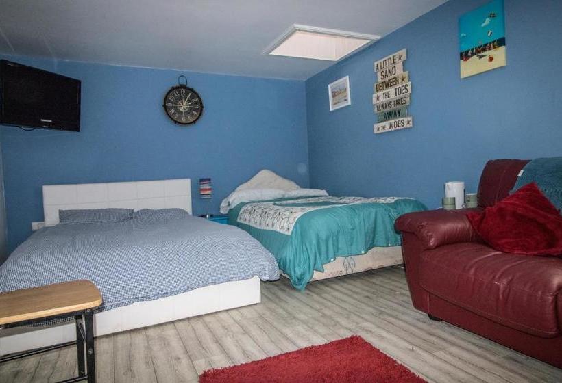 فندق صغير The Cabin Saracens Head