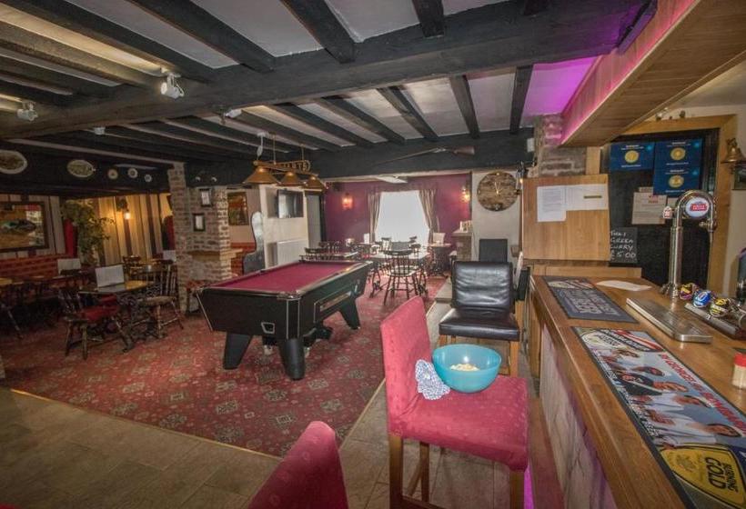 فندق صغير The Cabin Saracens Head