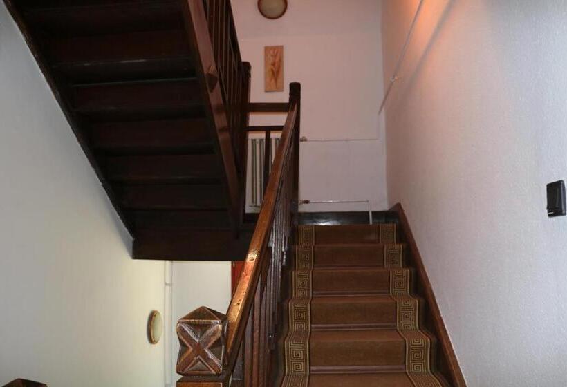 住宿加早餐  Borostyán Vendégház