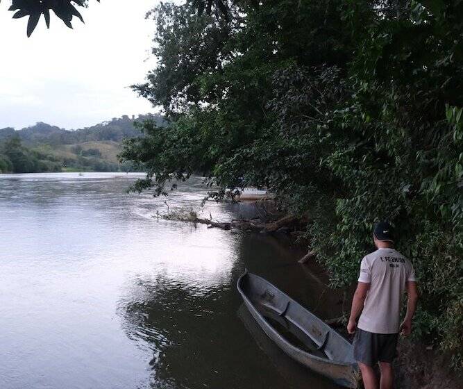 ベッドアンドブレックファースト Iguanitas Lodge