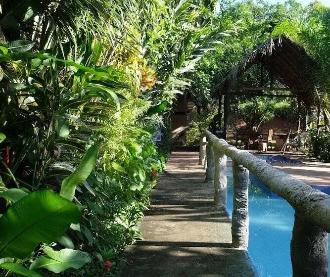 Aamiaismajoitus (B&B) Iguanitas Lodge