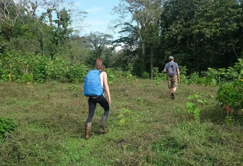 Aamiaismajoitus (B&B) Iguanitas Lodge