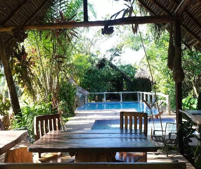 Aamiaismajoitus (B&B) Iguanitas Lodge