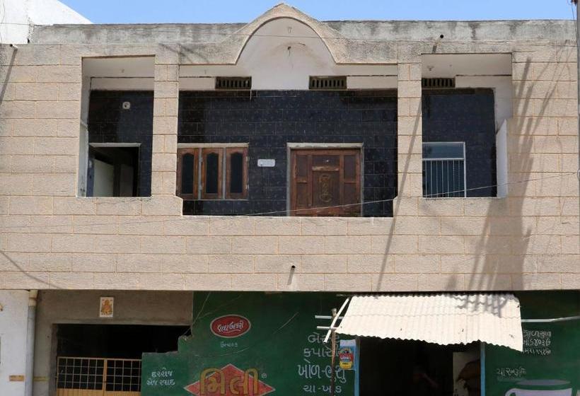 Bed and Breakfast Jash Homestay