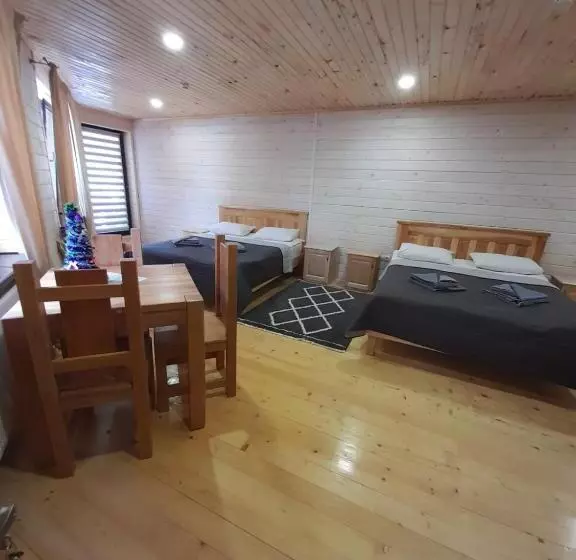 Hotel Berloga Pylypets