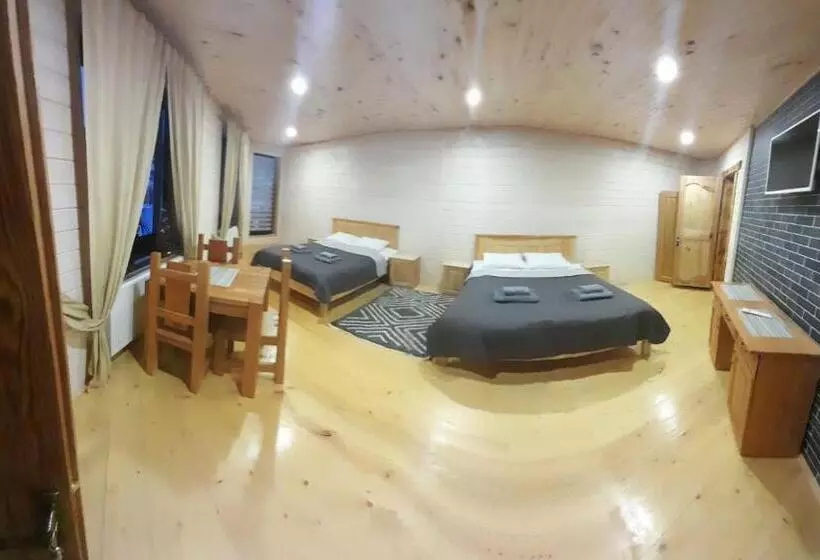 Hotel Berloga Pylypets