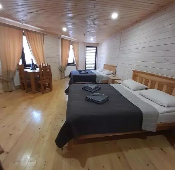 Hotel Berloga Pylypets