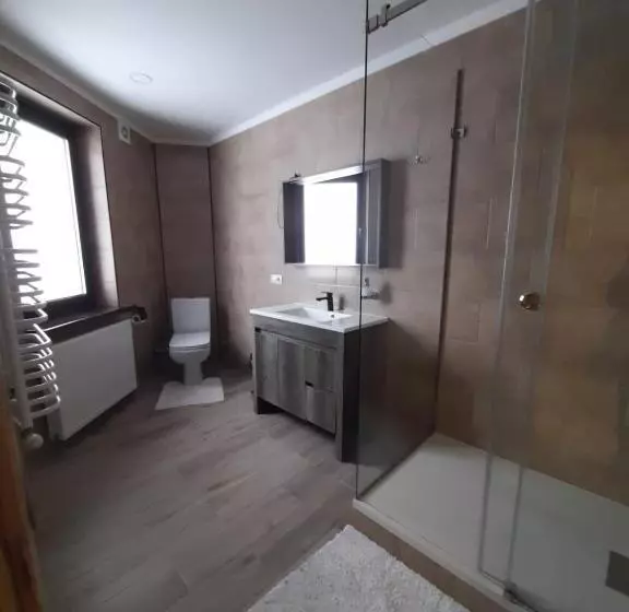 Hotel Berloga Pylypets