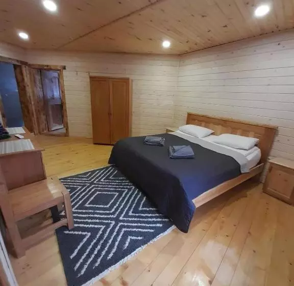 Hotel Berloga Pylypets