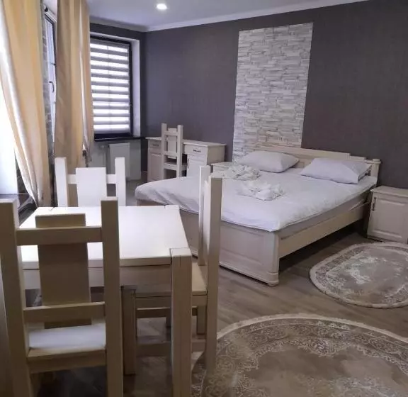 Hotel Berloga Pylypets