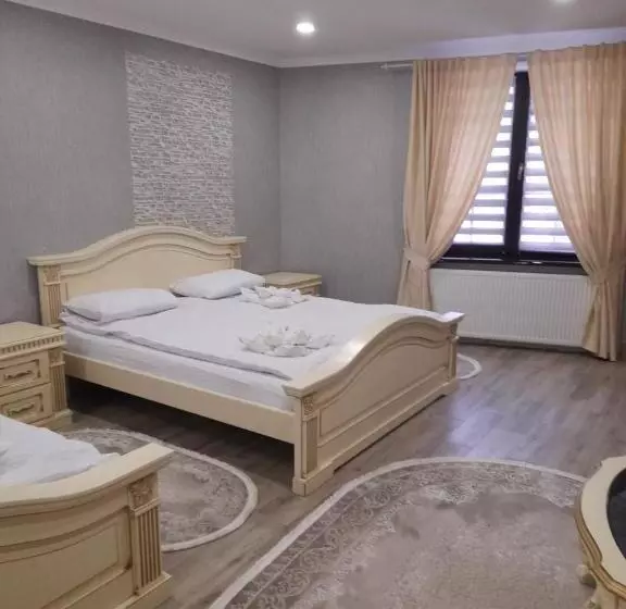 Hotel Berloga Pylypets