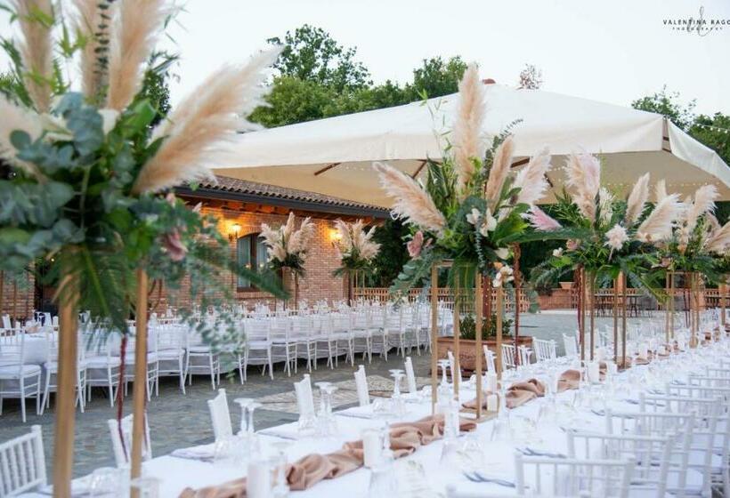 ホテル La Tenuta Di Trimalcione