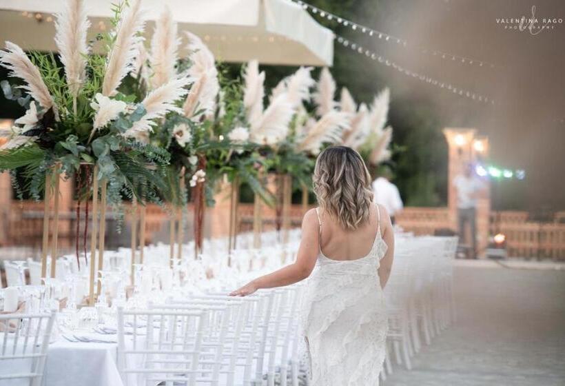 ホテル La Tenuta Di Trimalcione