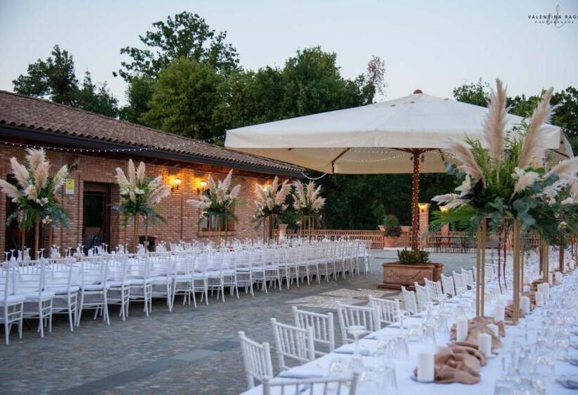 ホテル La Tenuta Di Trimalcione