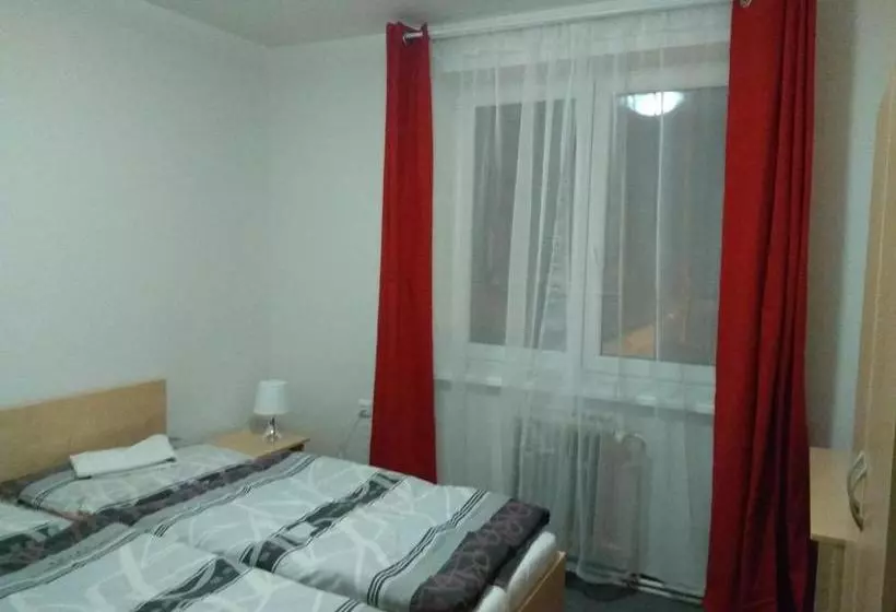 Hotelli Lidový Dům