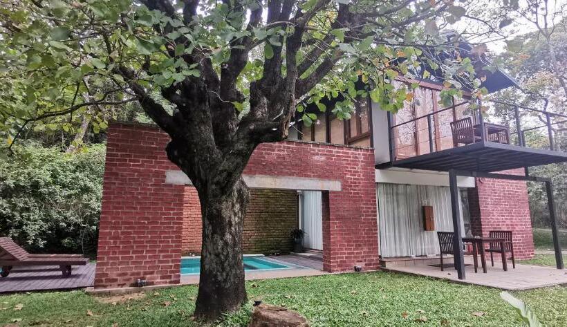 בית מלון כפרי Sennya Resorts