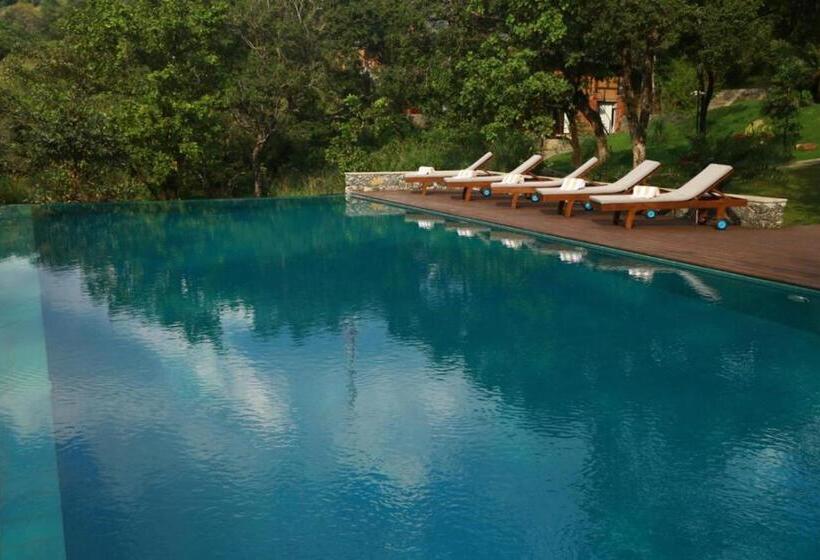 בית מלון כפרי Sennya Resorts