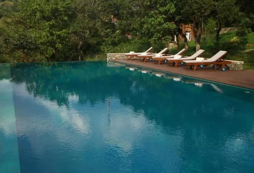 Hotelli Sennya Resorts