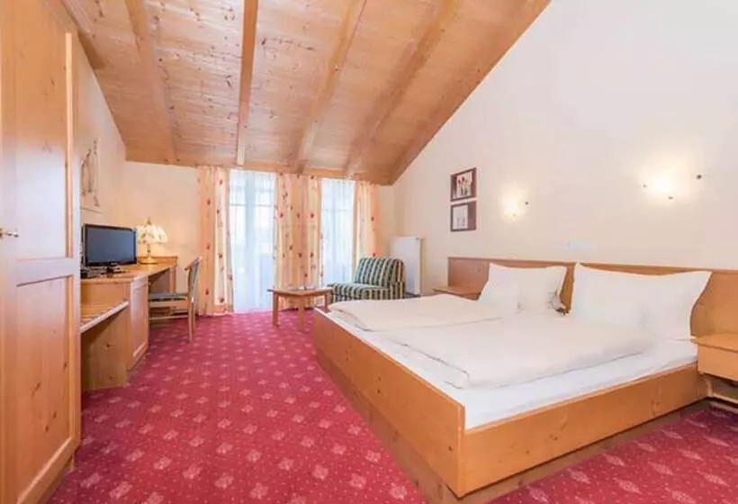 Hotelli Zum Kirchenwirt