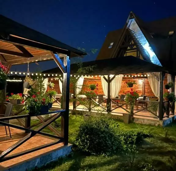 Majatalo Complex Hanul Cavalerului