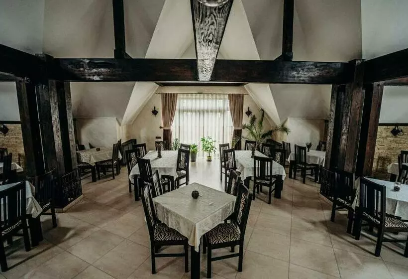 Majatalo Complex Hanul Cavalerului