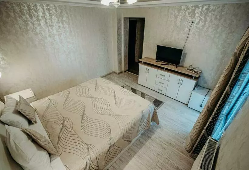 Majatalo Complex Hanul Cavalerului