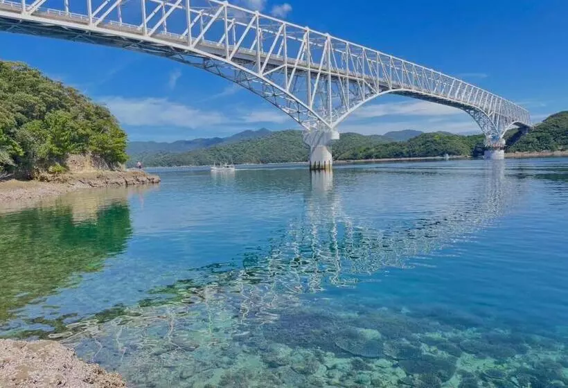 Majatalo Guest House Island