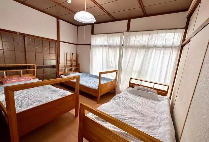 Majatalo Guest House Island