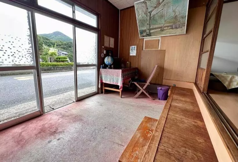 Majatalo Guest House Island