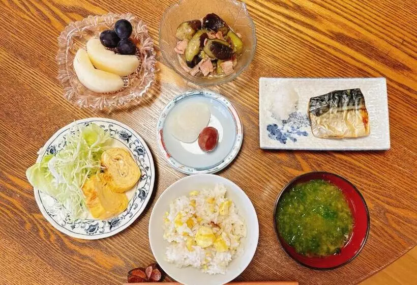 Majatalo Guest House Island