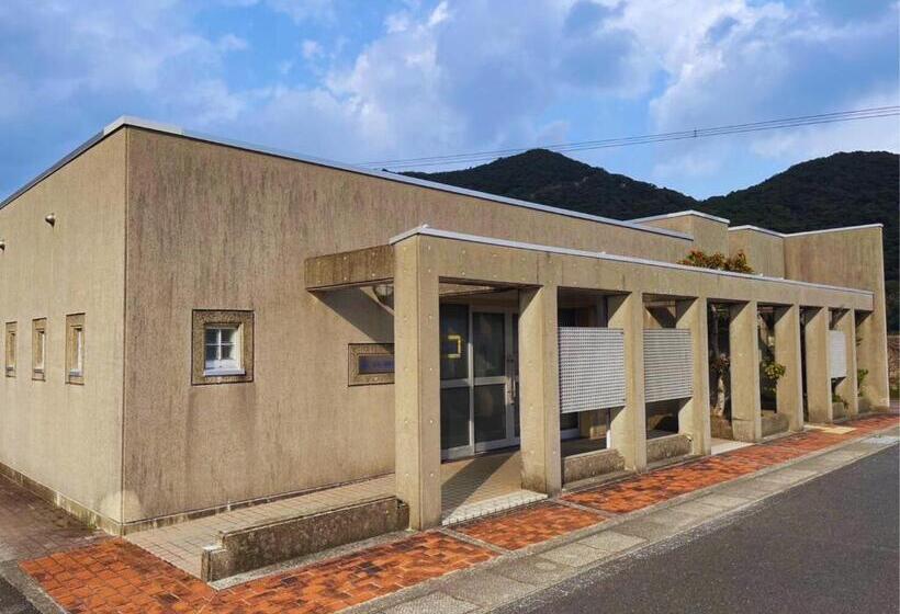 פנסיון Guest House Island