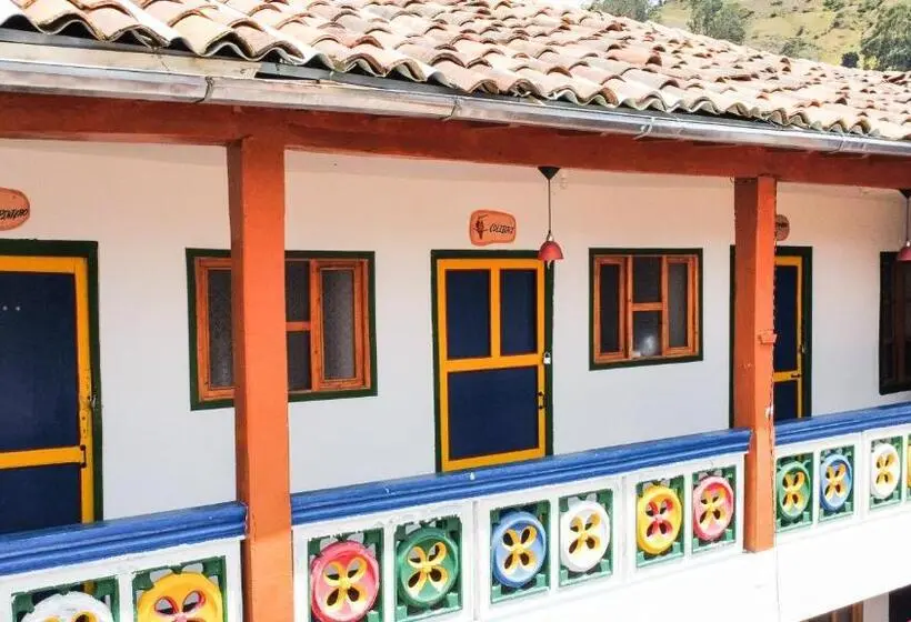 ペンション Hostal El Caminante