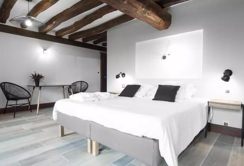 Majatalo Jardin Des Sens, La Rente D Eguilly