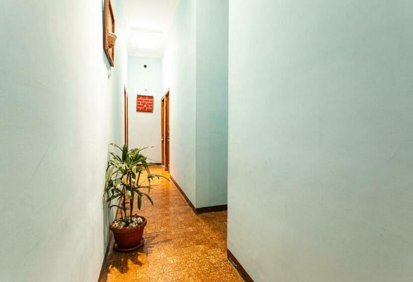 بنسيون Reddoorz Syariah @ Sakinah Guesthouse