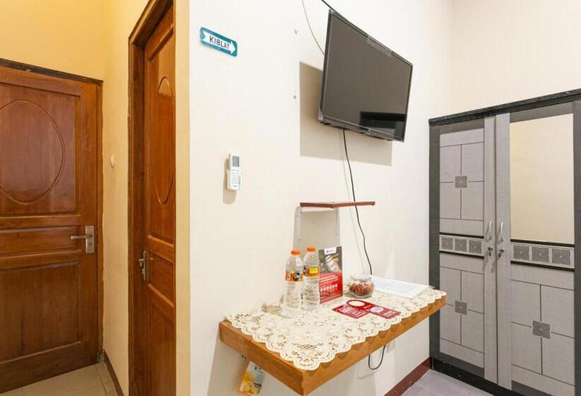 بنسيون Reddoorz Syariah @ Sakinah Guesthouse