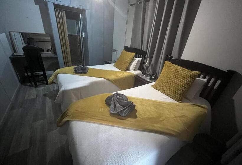 Пансион Sanyati Guesthouse