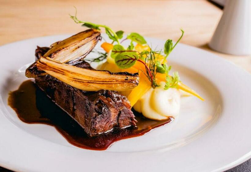 旅馆 The Saracens Head Inn