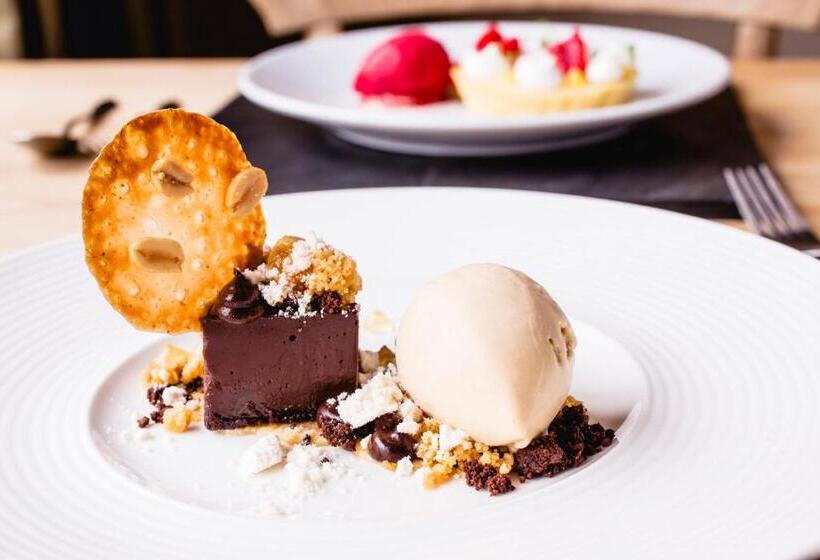 旅馆 The Saracens Head Inn