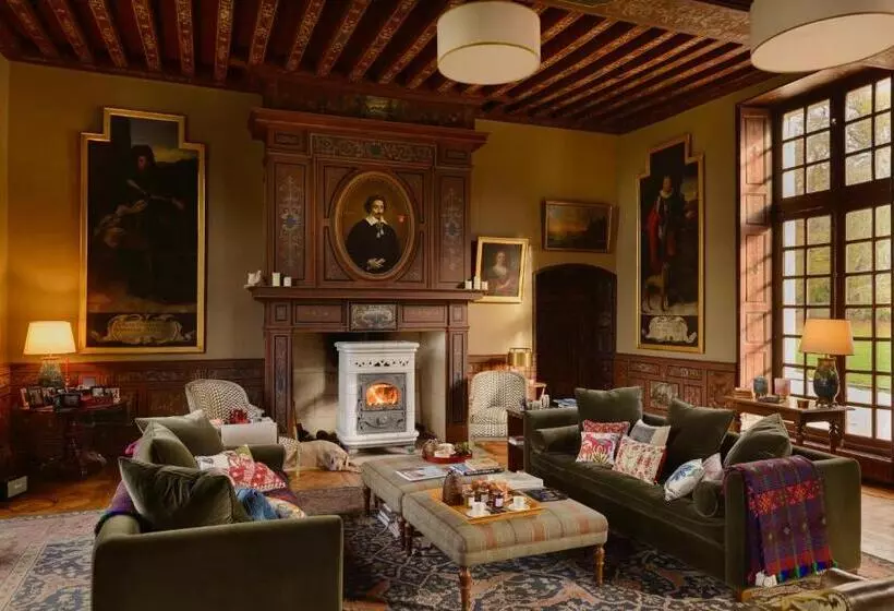 Aamiaismajoitus (B&B) Château Des Grotteaux