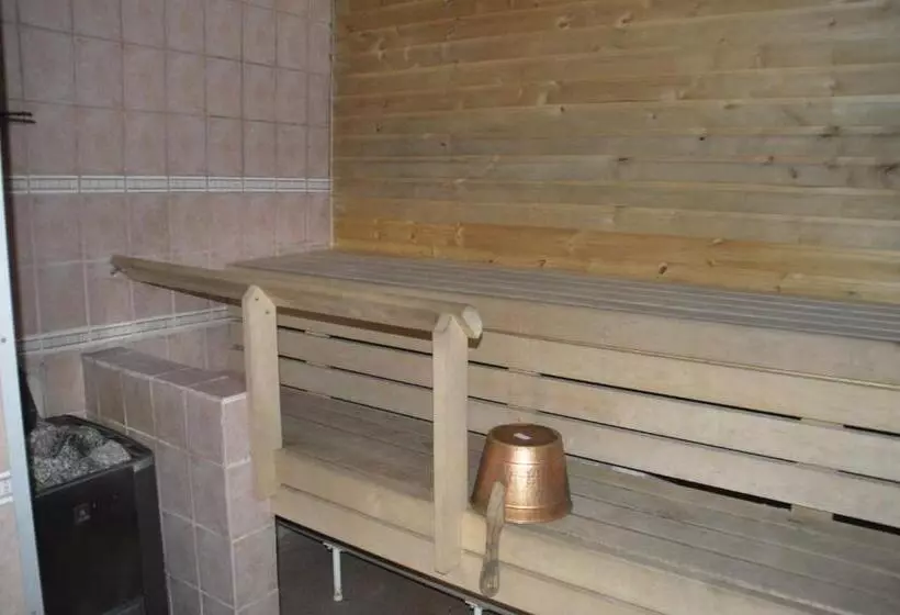 Hotelli Maatilamatkailu Heikin Tupa