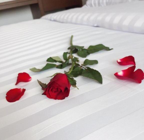 בית מלון כפרי Nava Grand