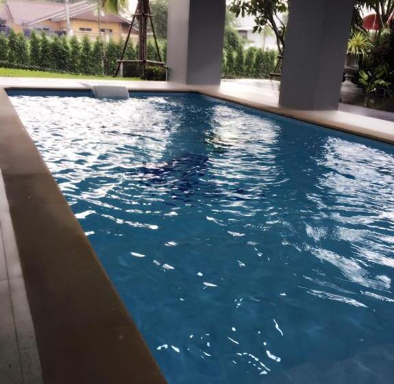 בית מלון כפרי Nava Grand