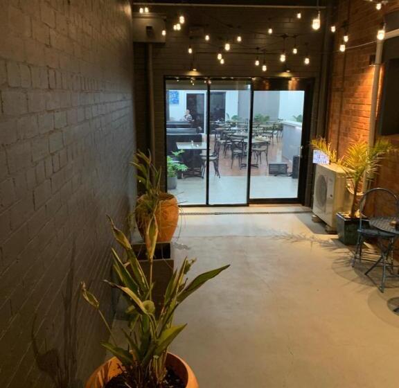 酒店 Rochester Tavern