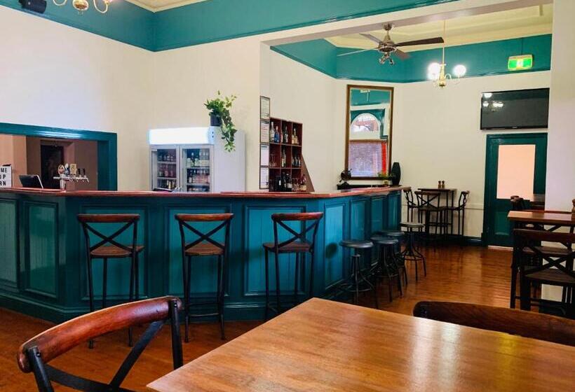 酒店 Rochester Tavern