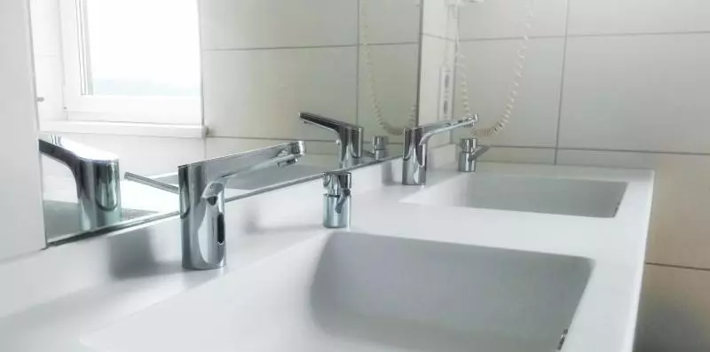 ホテル Servus Europa Suben