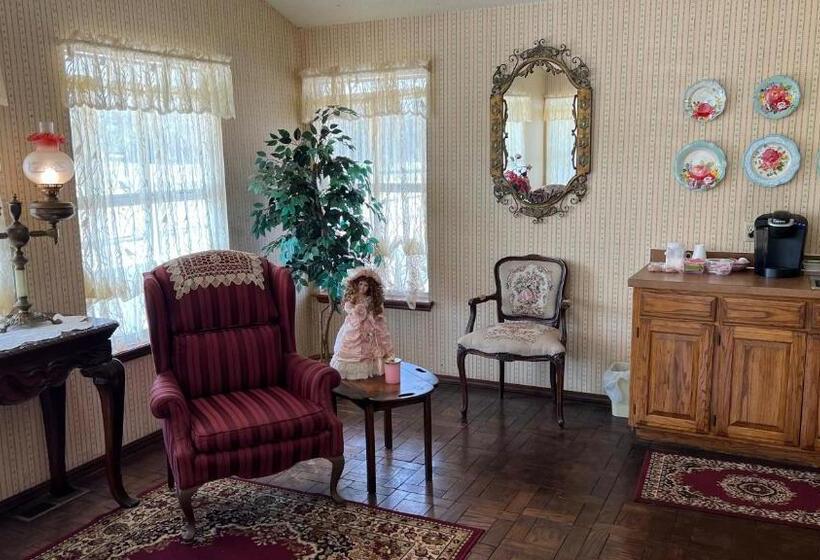 モーテル Victorian Inn