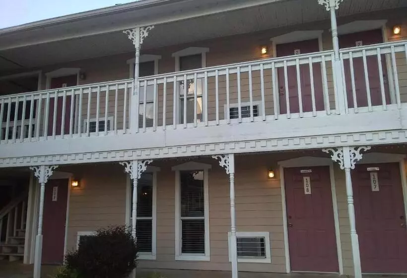 Motelli Victorian Inn