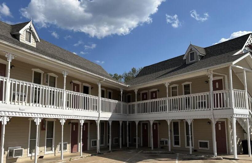 モーテル Victorian Inn