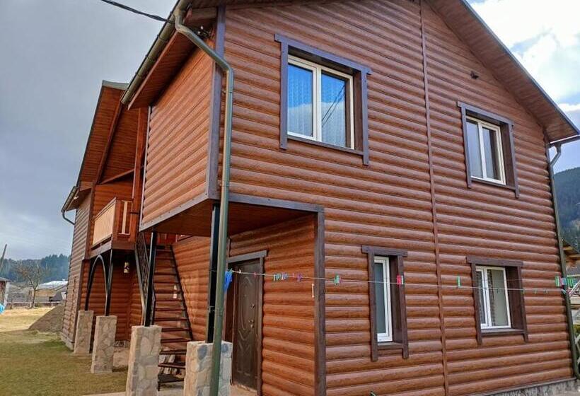 بنسيون Girskyi Kutochok